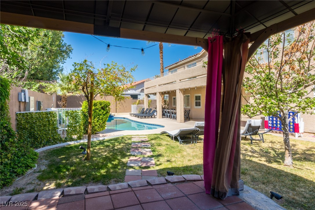 723 Seclusion Glen Avenue