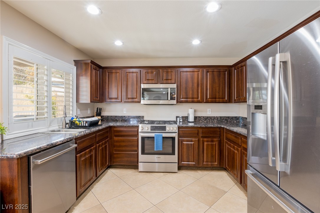 723 Seclusion Glen Avenue