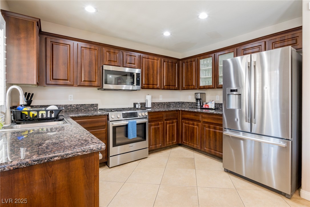 723 Seclusion Glen Avenue