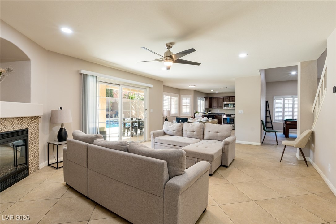 723 Seclusion Glen Avenue