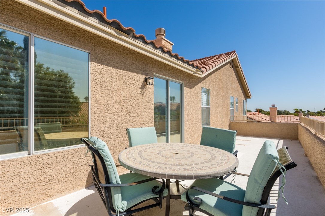 723 Seclusion Glen Avenue