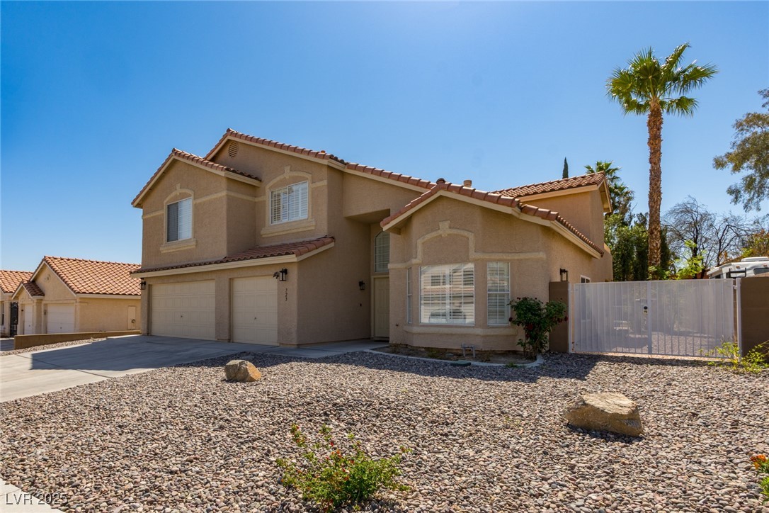 723 Seclusion Glen Avenue