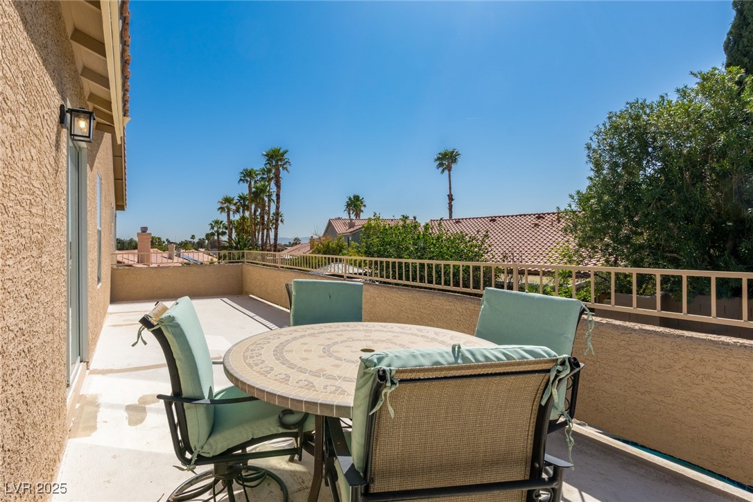 723 Seclusion Glen Avenue