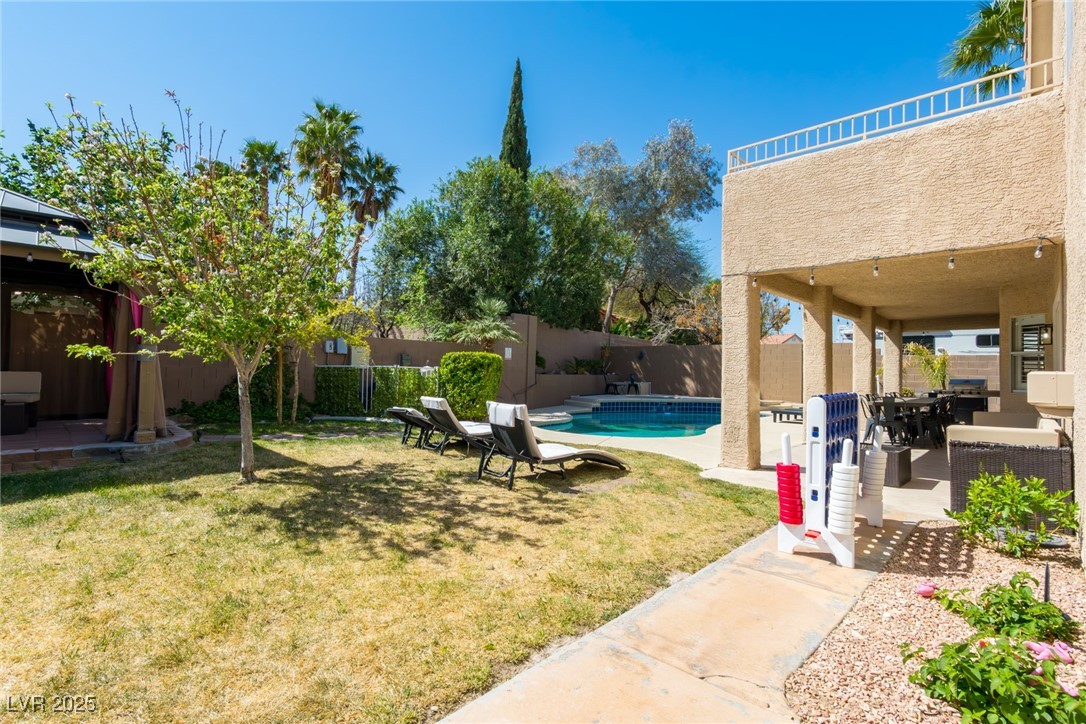 723 Seclusion Glen Avenue