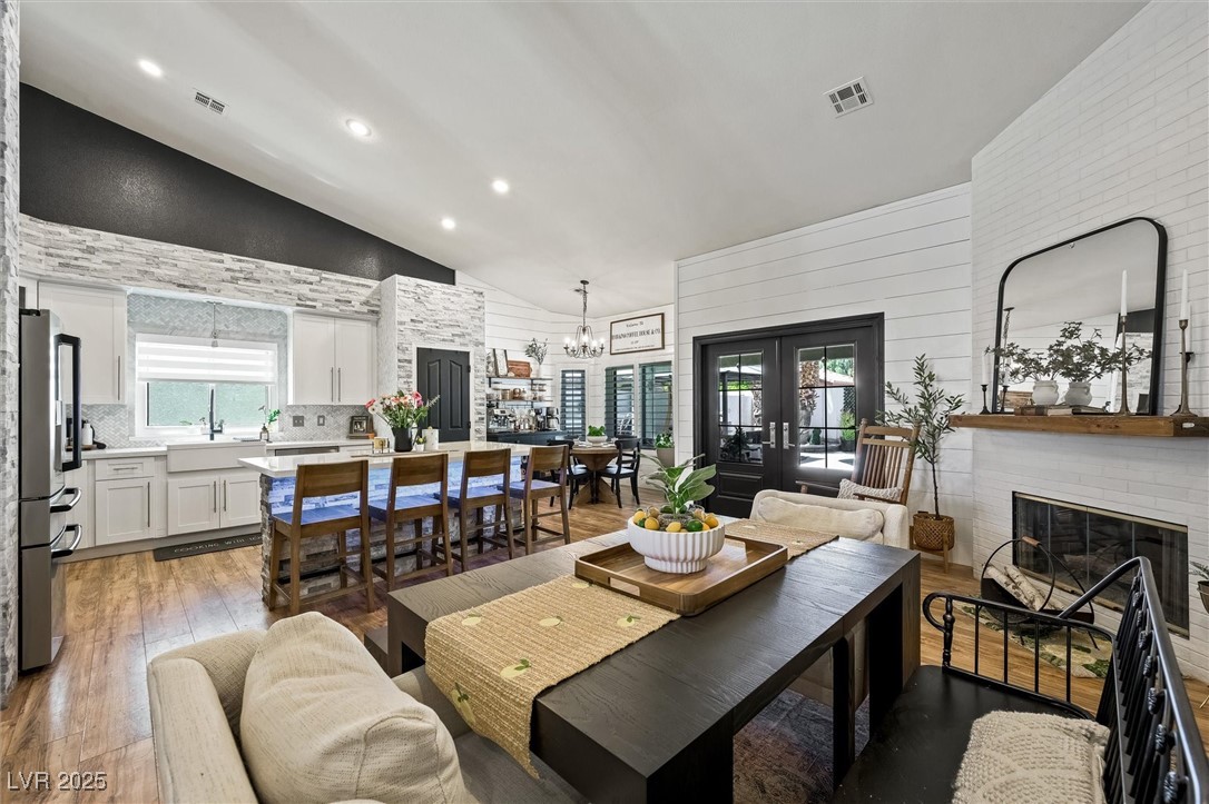 211 Kokopelli Court