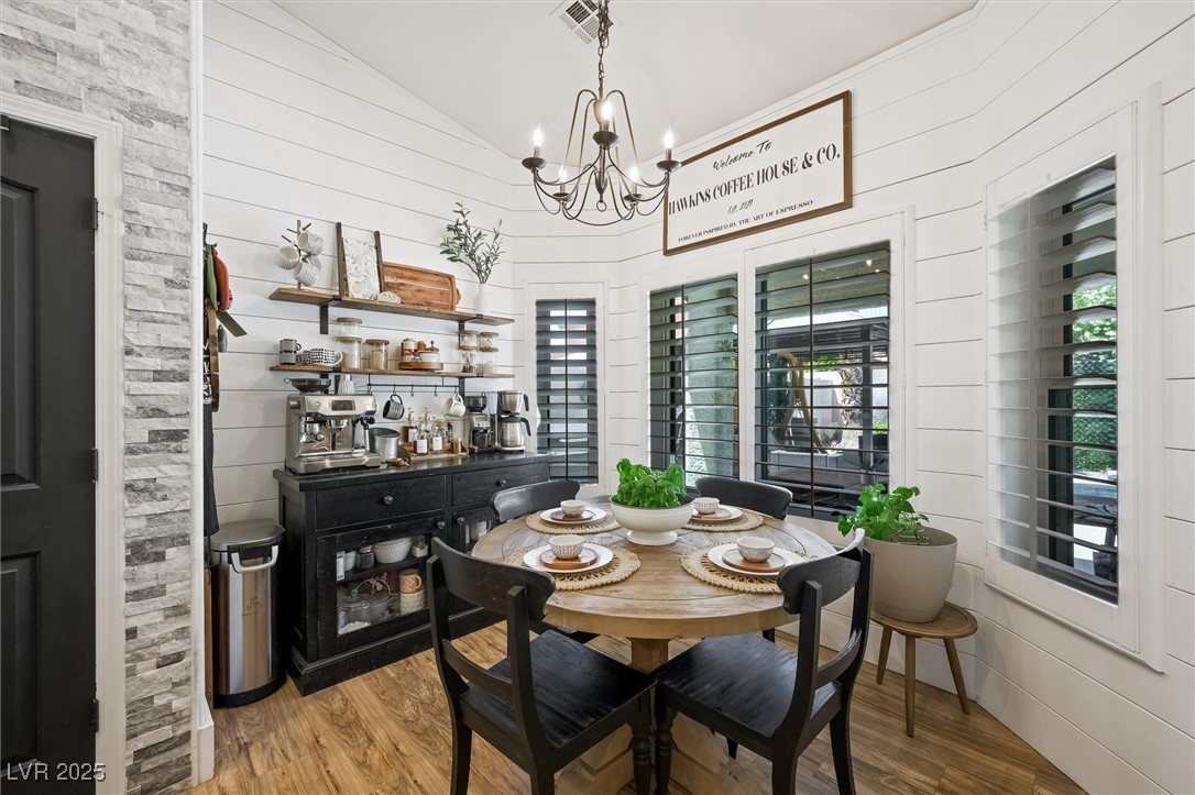 211 Kokopelli Court