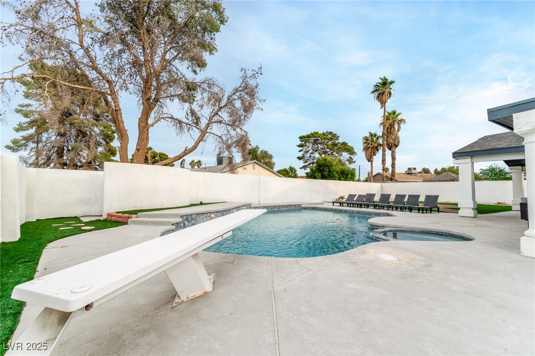 5514 Oxbow Street
