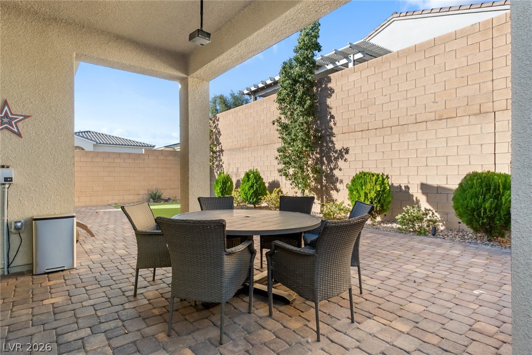 8657 Hartmont Street