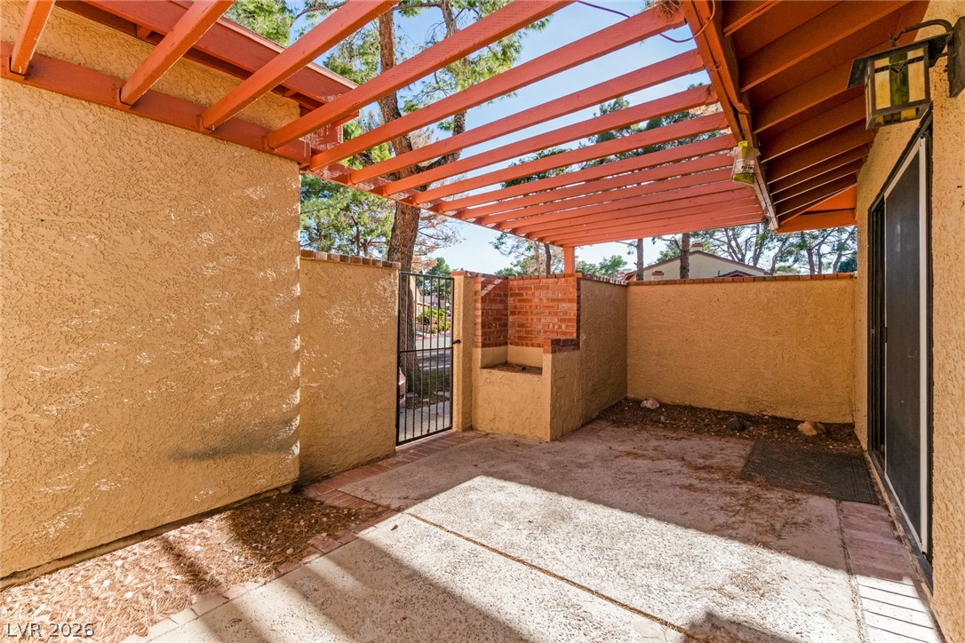 2379 Pickwick Drive