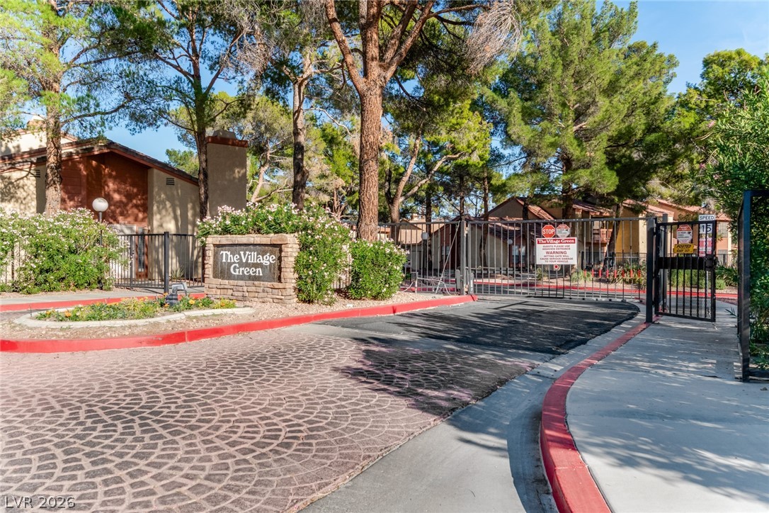 2379 Pickwick Drive