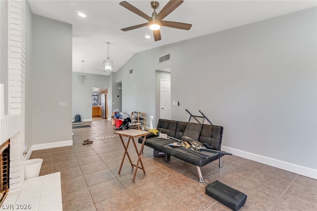 2379 Pickwick Drive