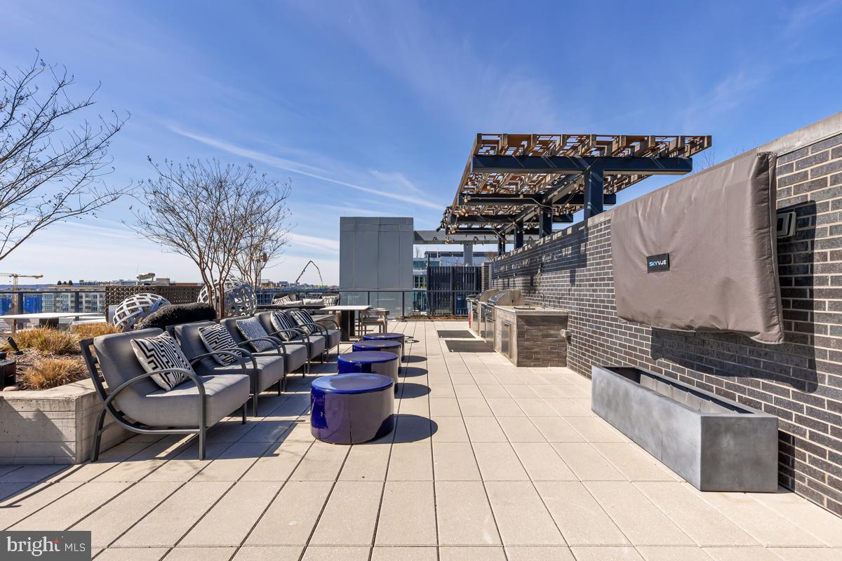 70 N STREET SE Unit: N207