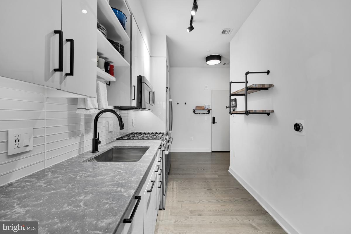 70 N STREET SE Unit: N207