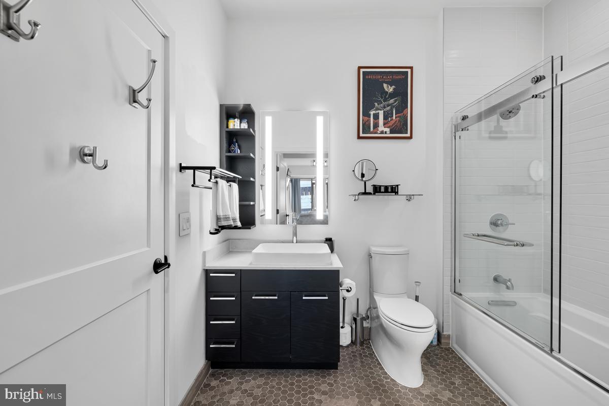 70 N STREET SE Unit: N207