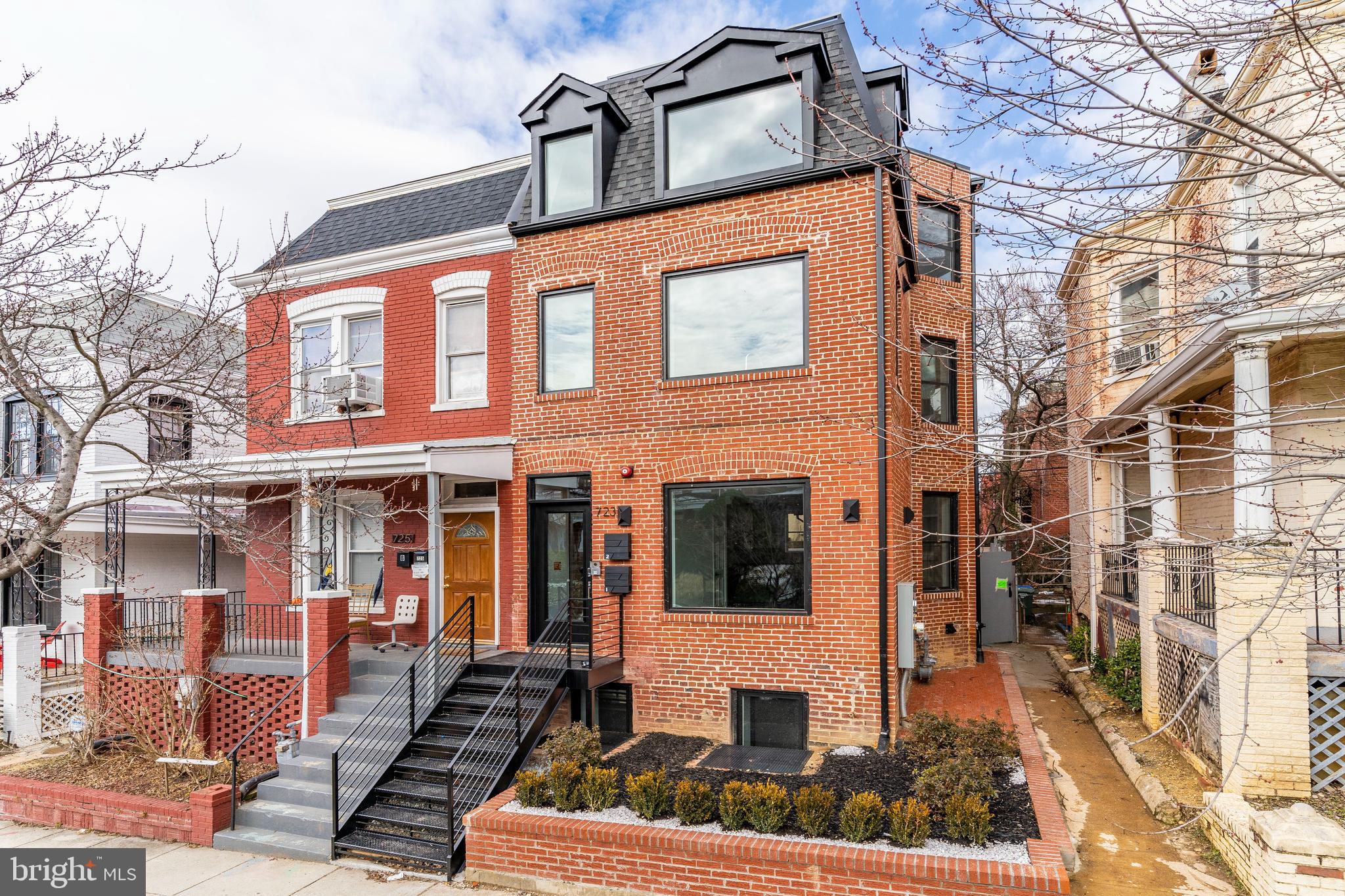 723 GIRARD ST NW #1