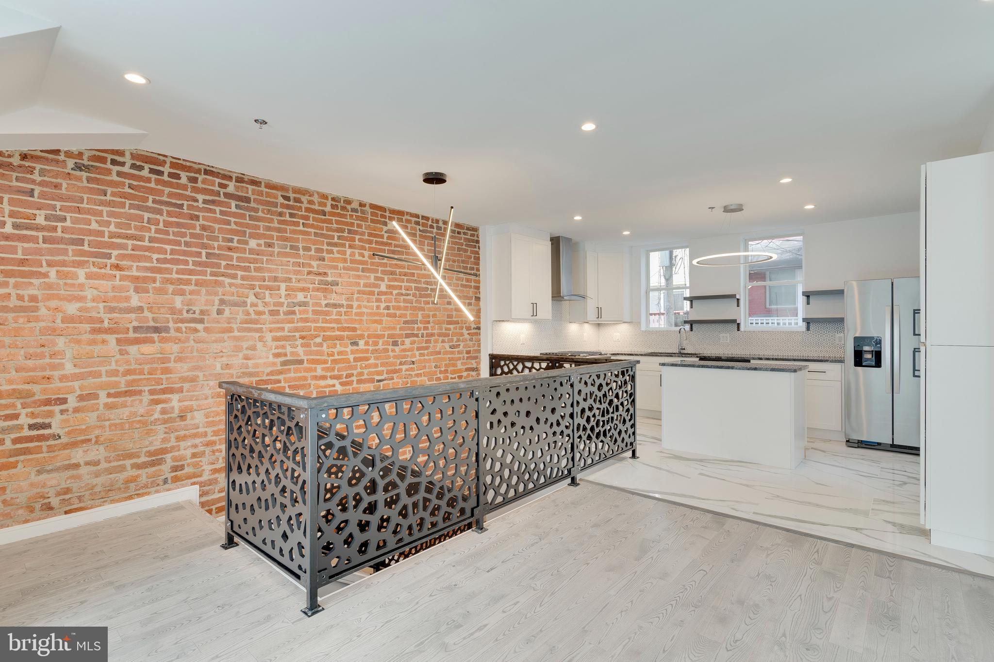 723 GIRARD ST NW #1