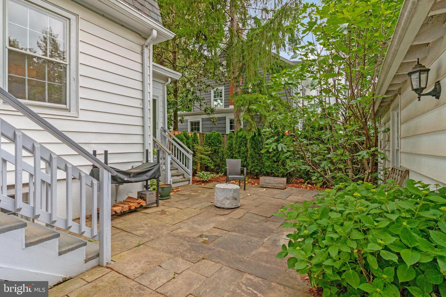 3921 HARRISON ST NW