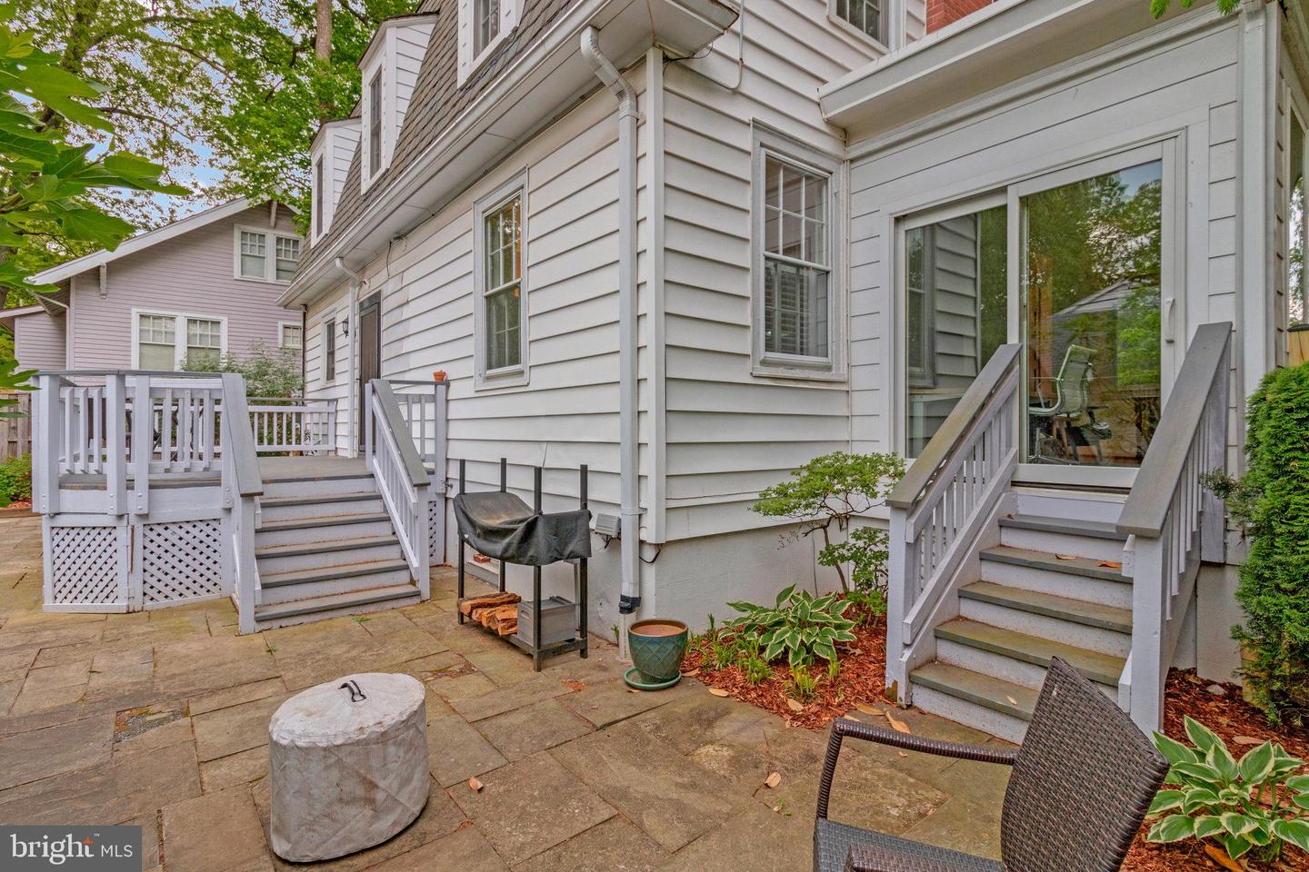 3921 HARRISON ST NW