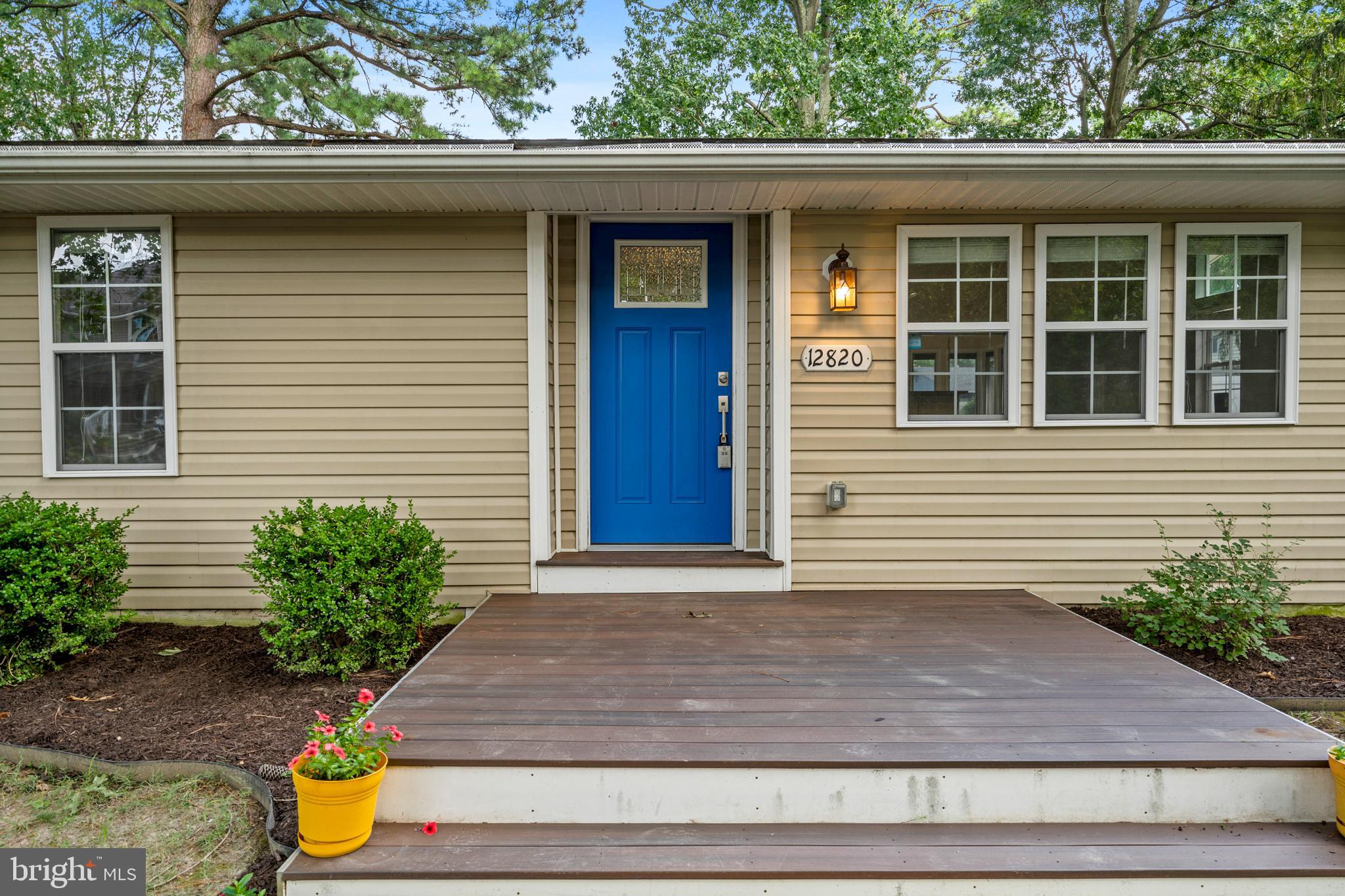 12820 Lake View Dr