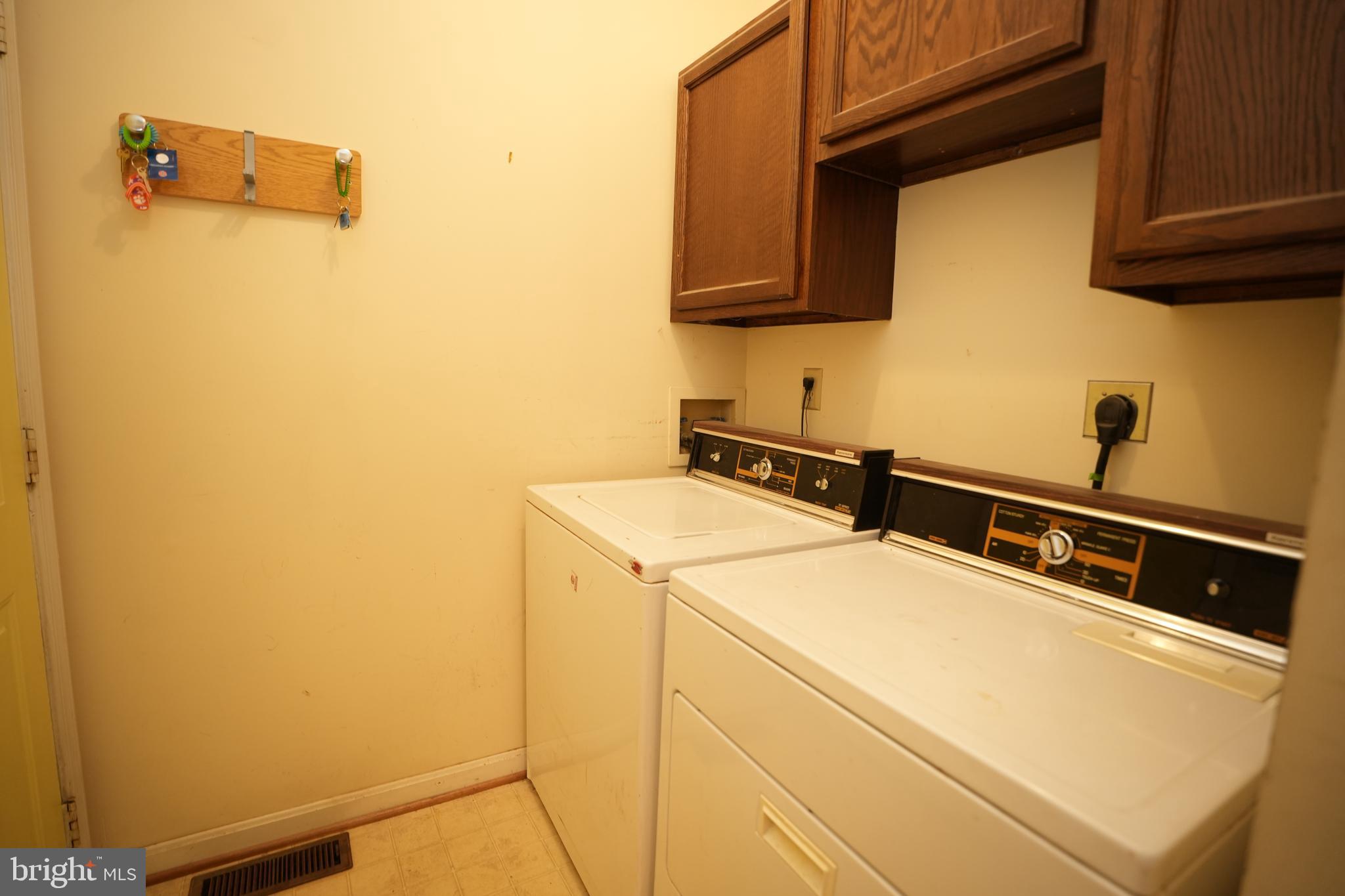 12225 Manor Ct