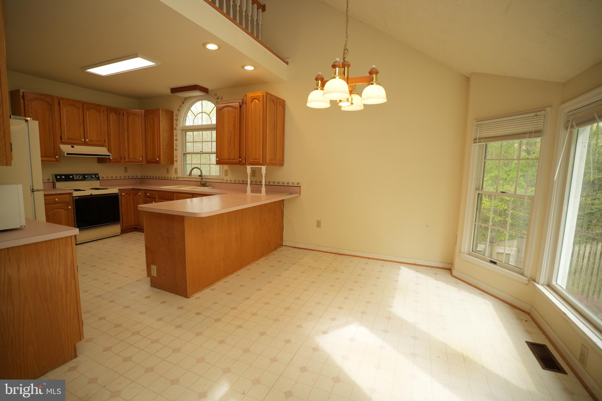12225 Manor Ct