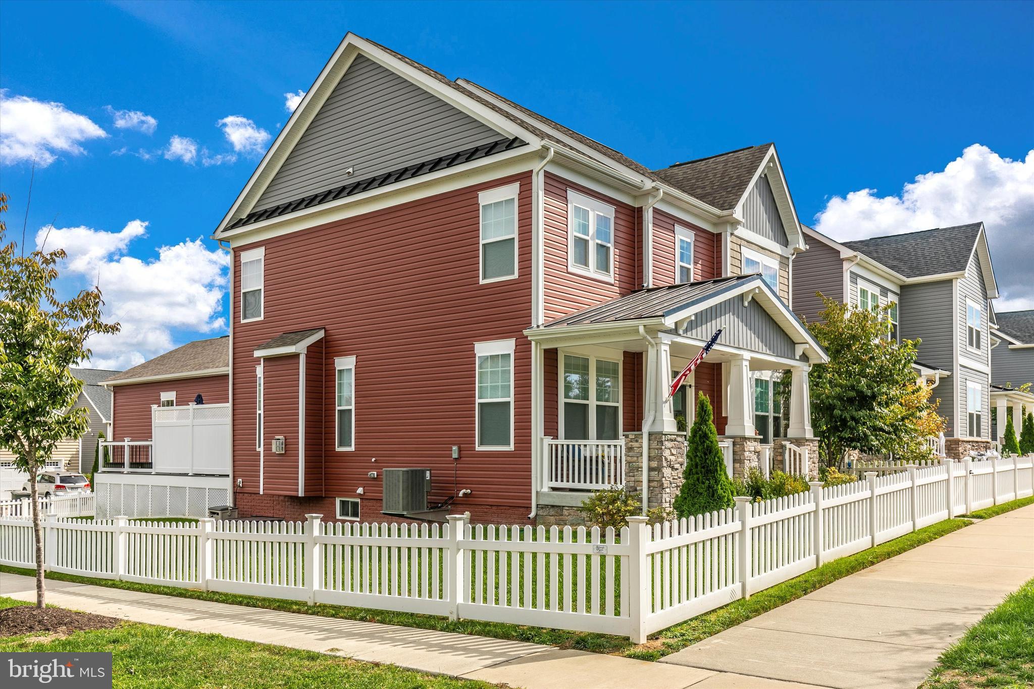 1132 Long Farm Cir