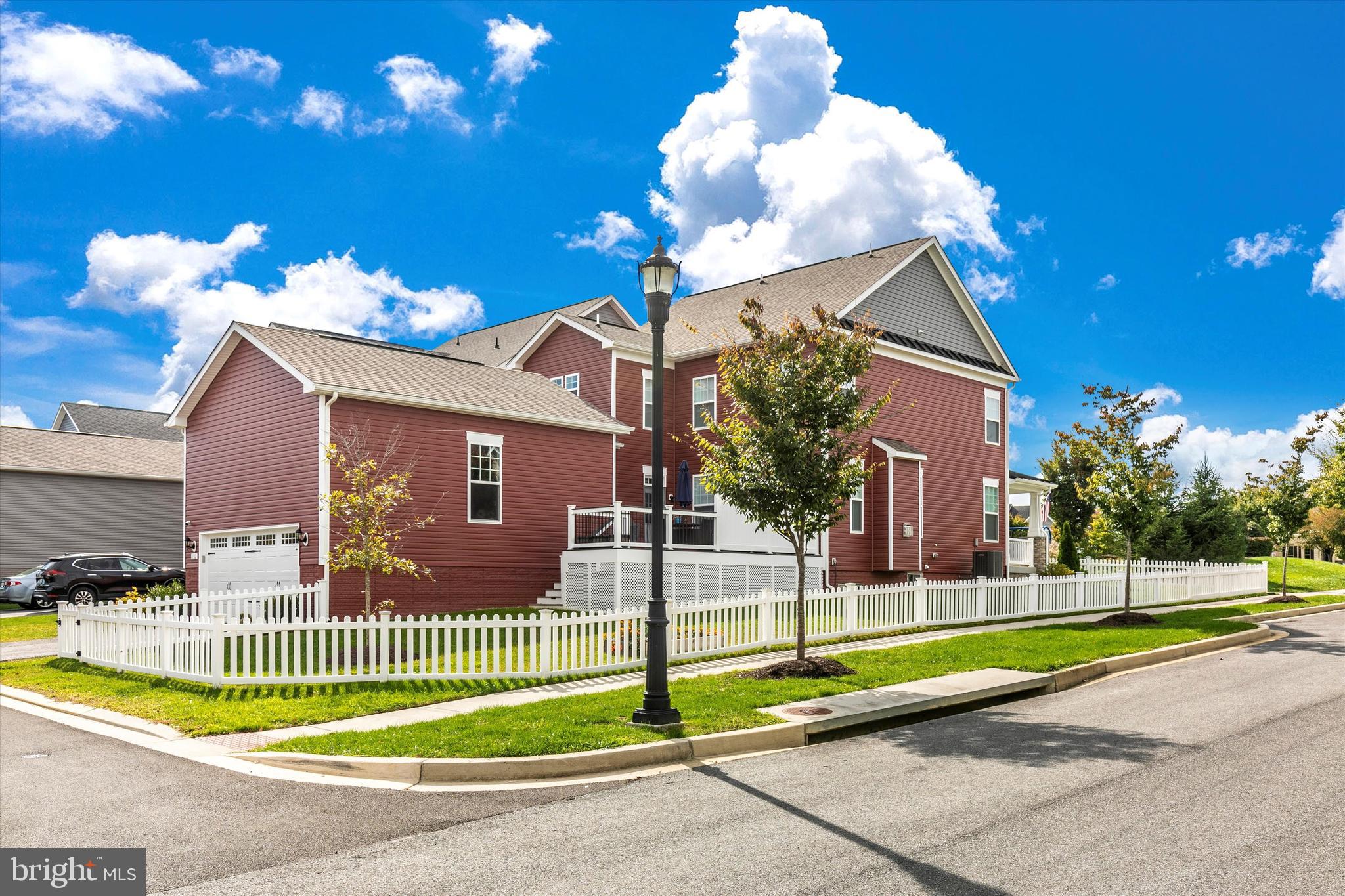 1132 Long Farm Cir