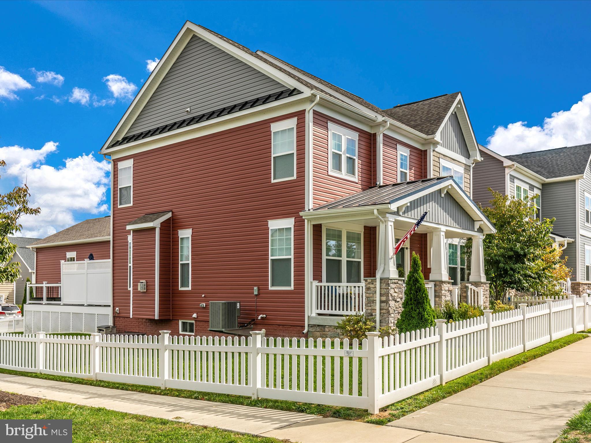1132 Long Farm Cir