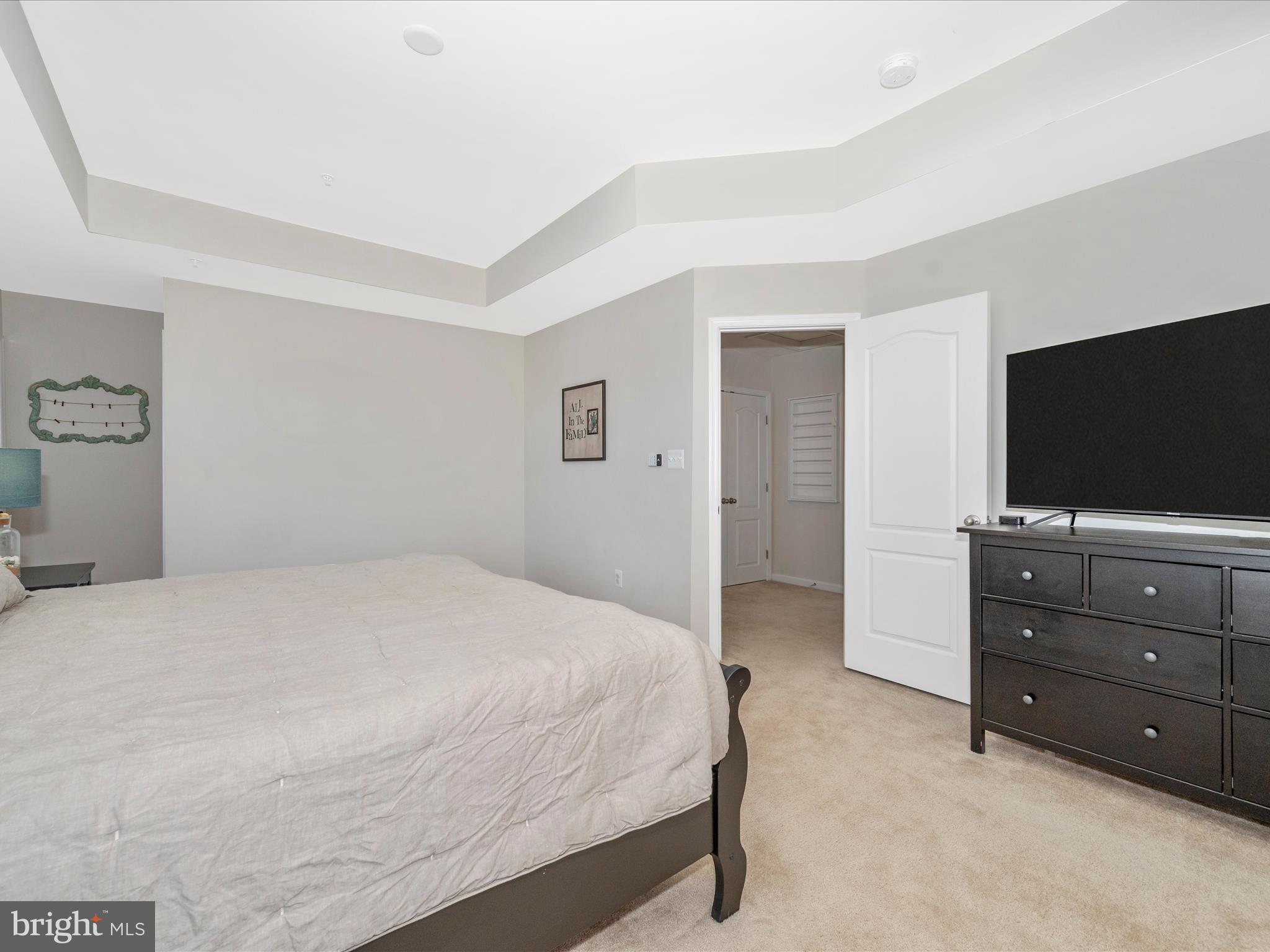 1132 Long Farm Cir