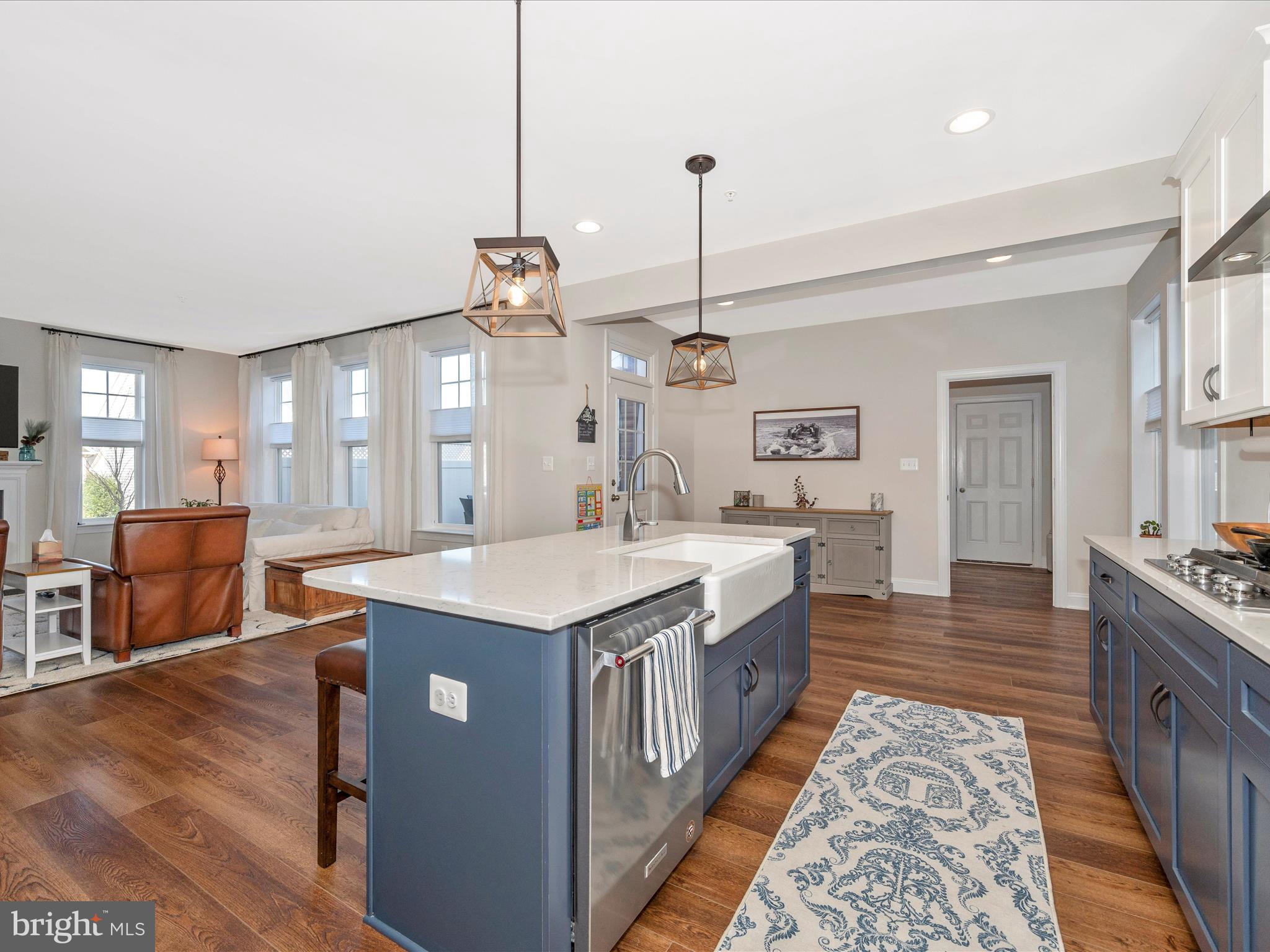 1132 Long Farm Cir