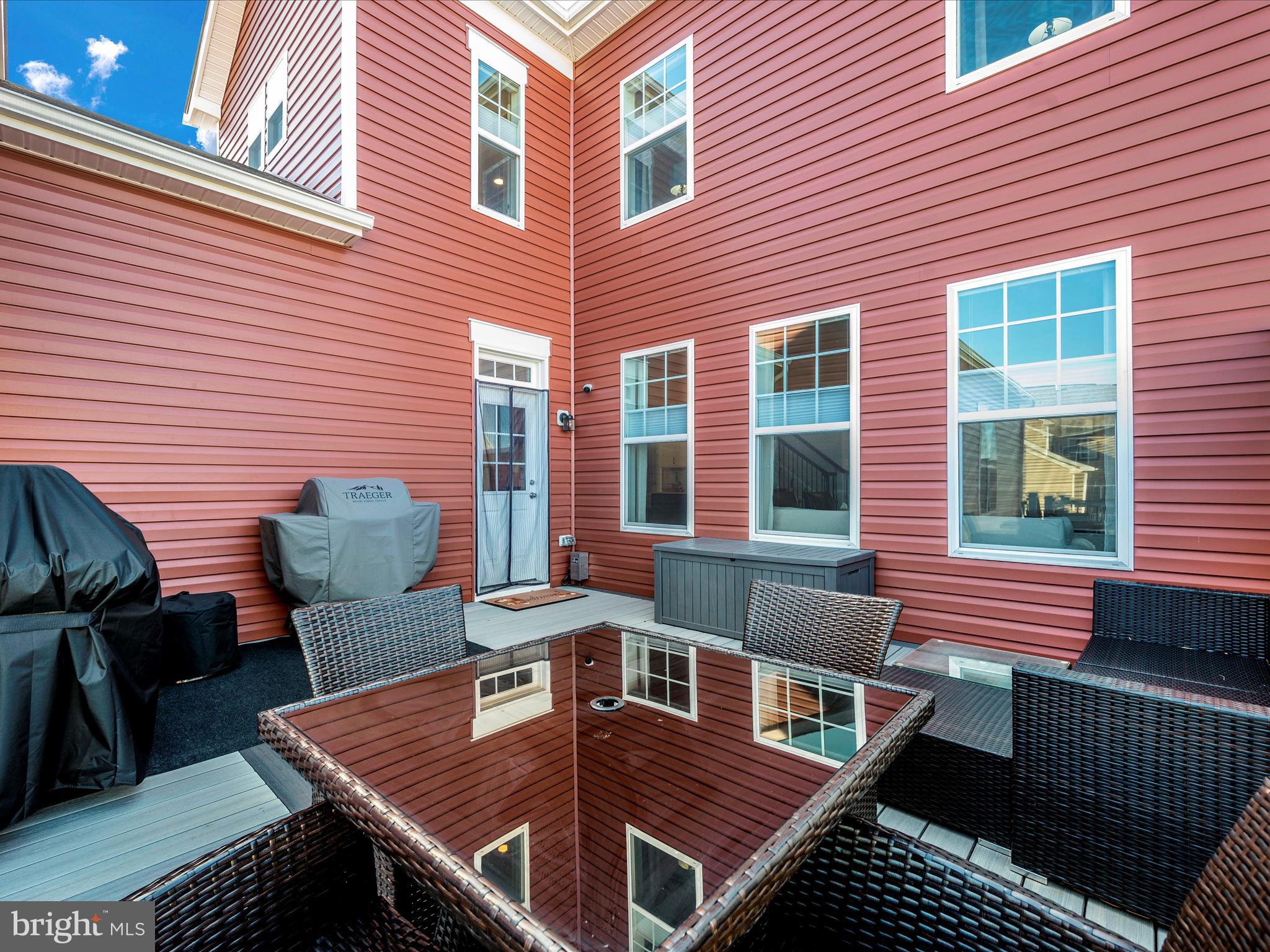 1132 Long Farm Cir