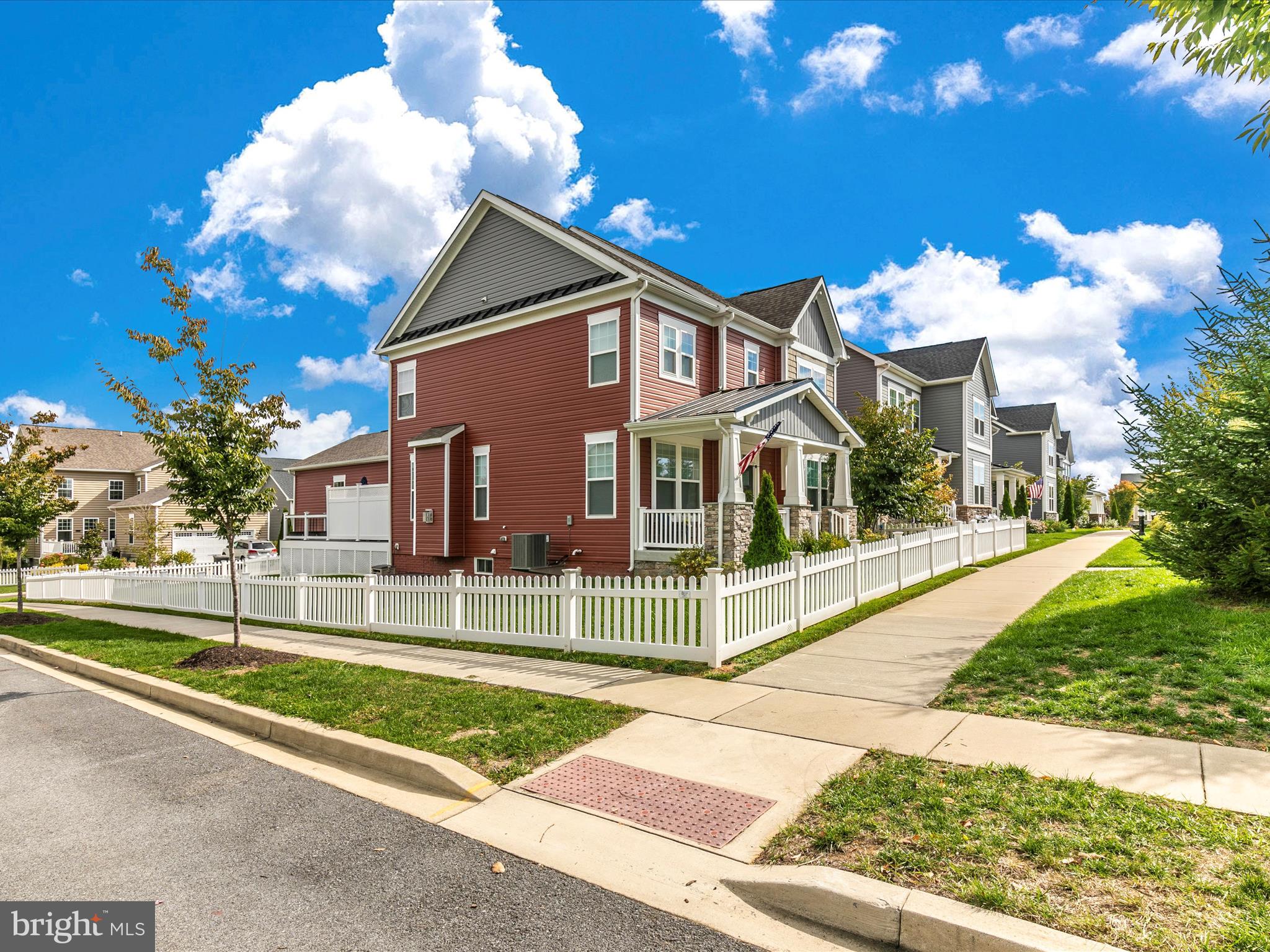 1132 Long Farm Cir