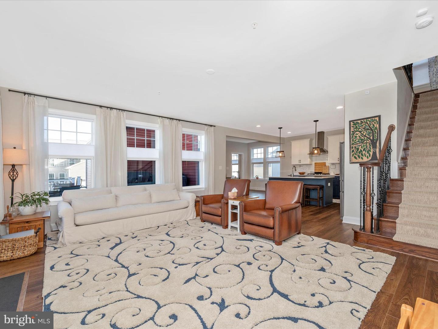 1132 Long Farm Cir