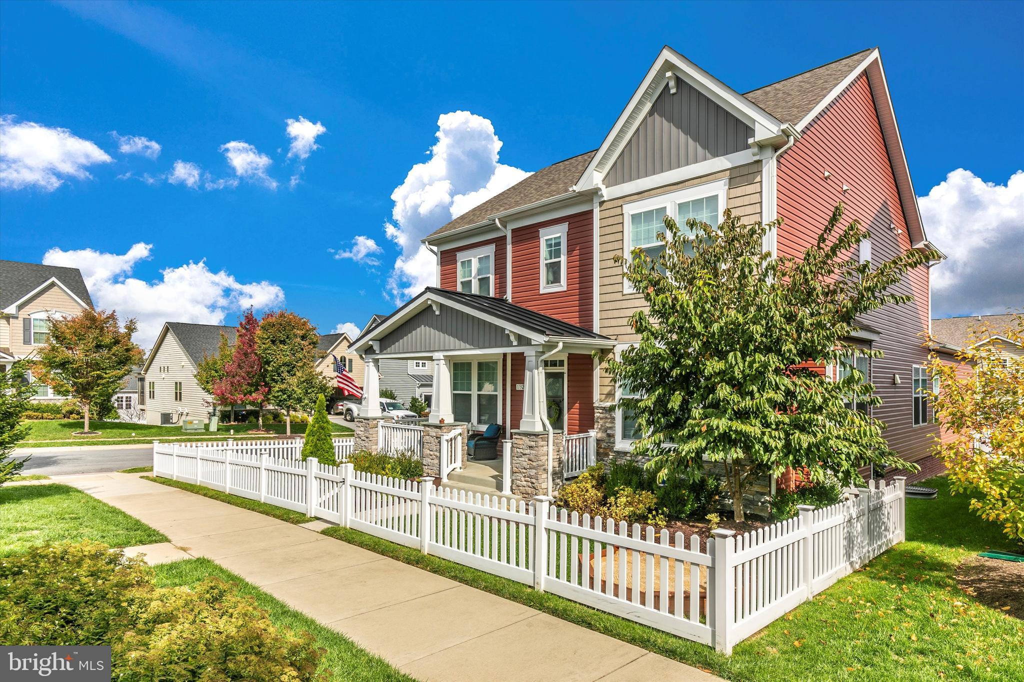 1132 Long Farm Cir