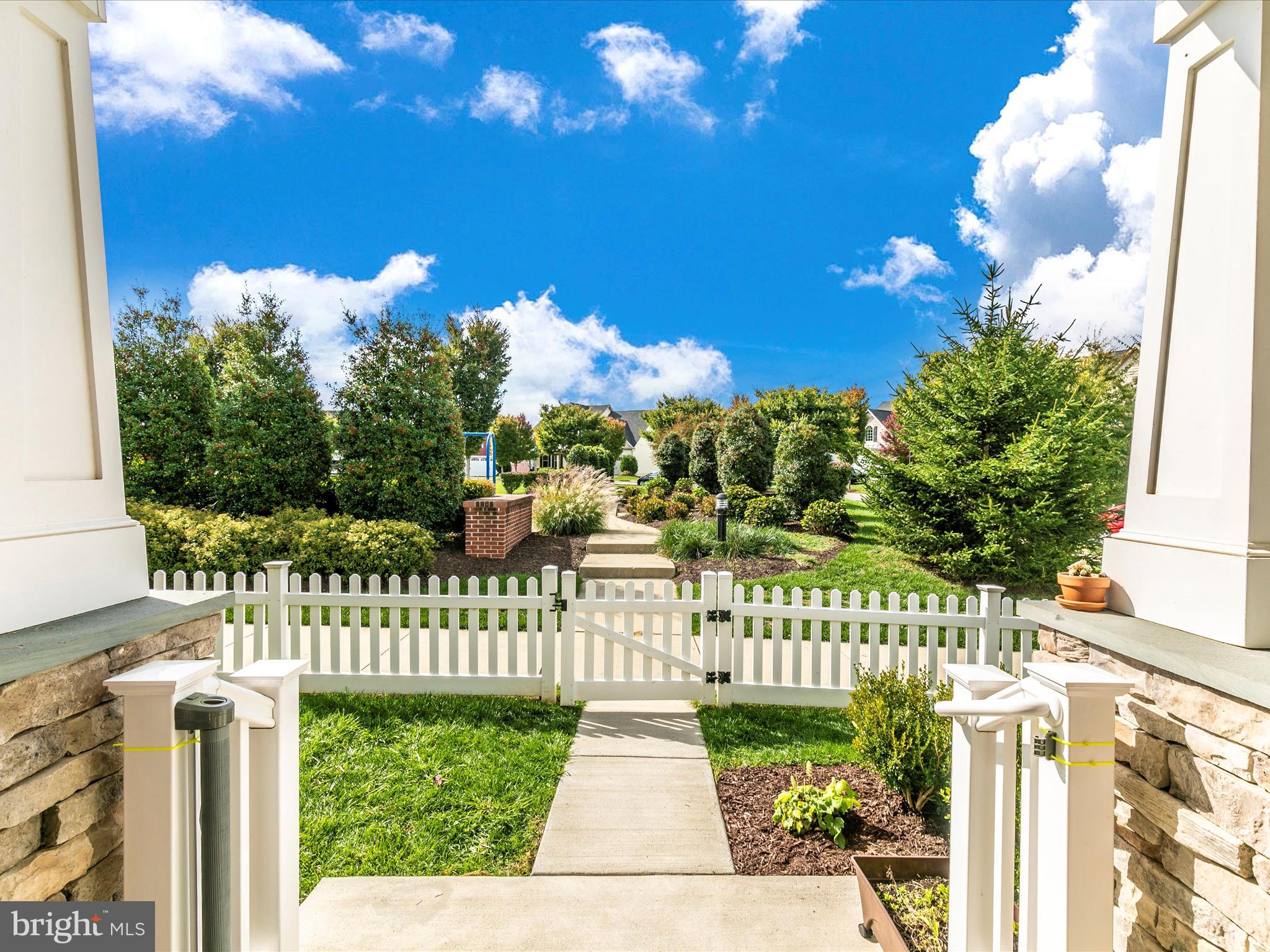 1132 Long Farm Cir