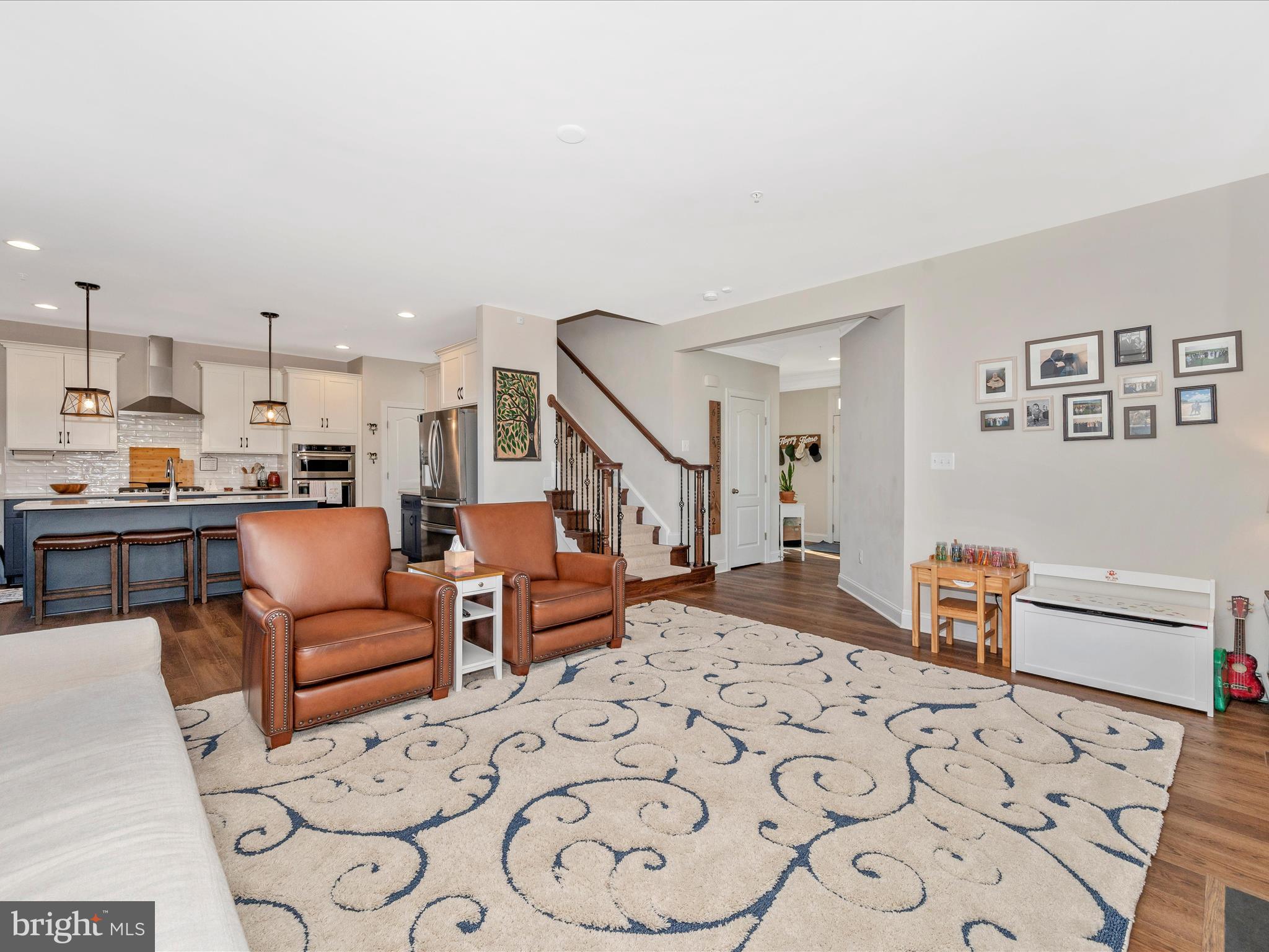 1132 Long Farm Cir