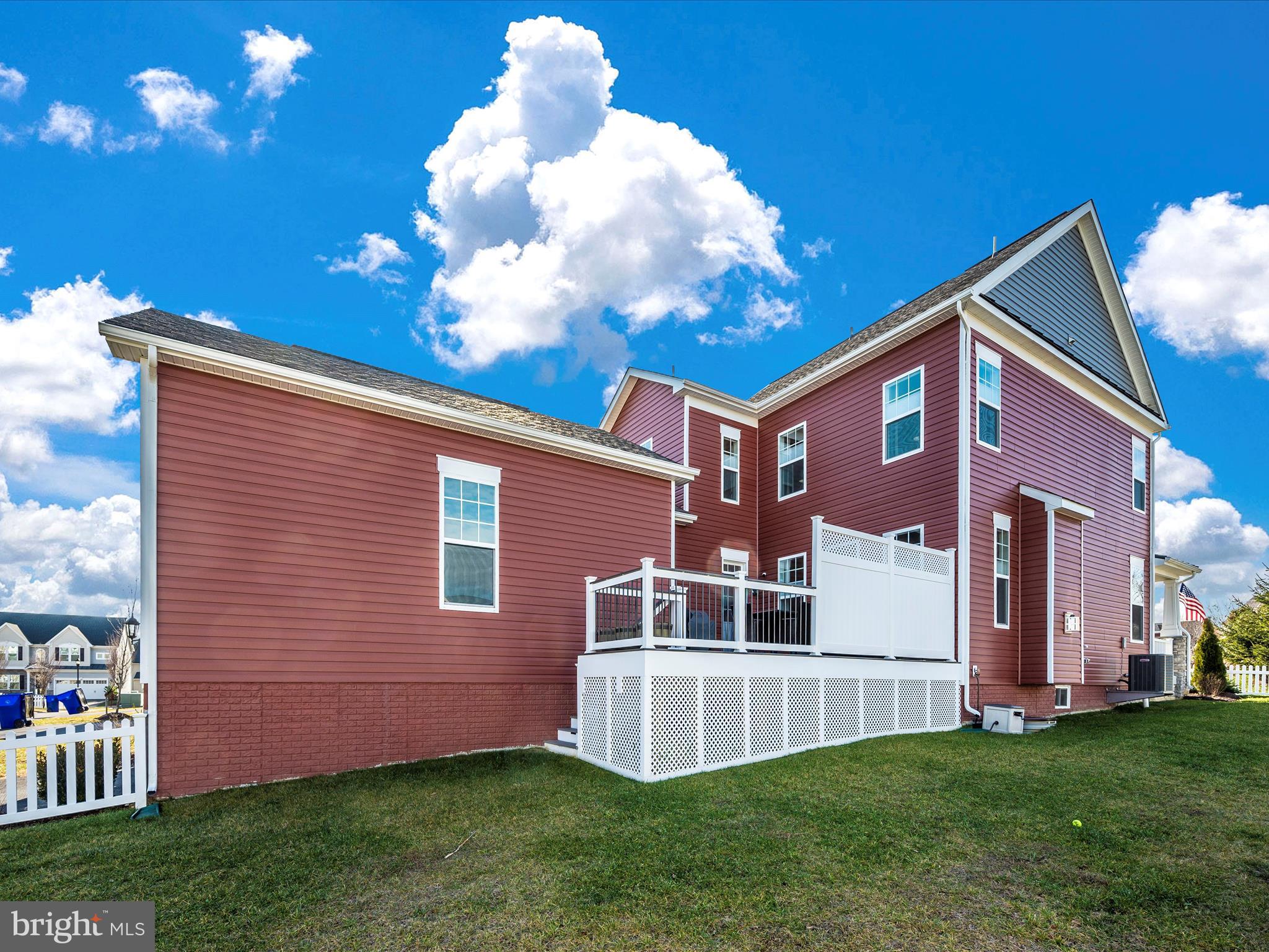 1132 Long Farm Cir