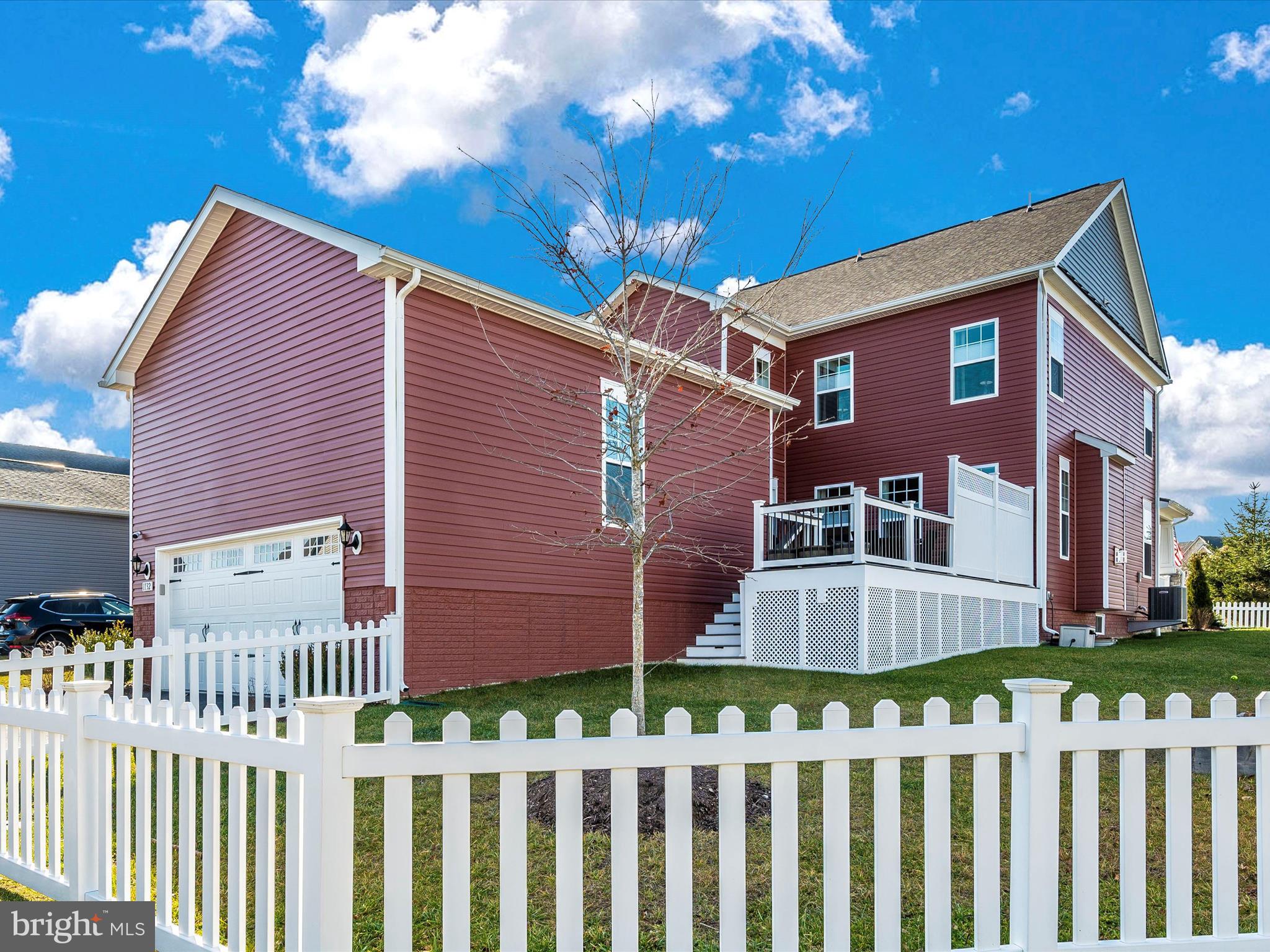 1132 Long Farm Cir