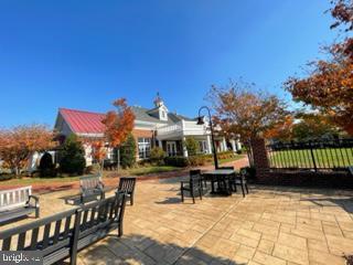 1132 Long Farm Cir