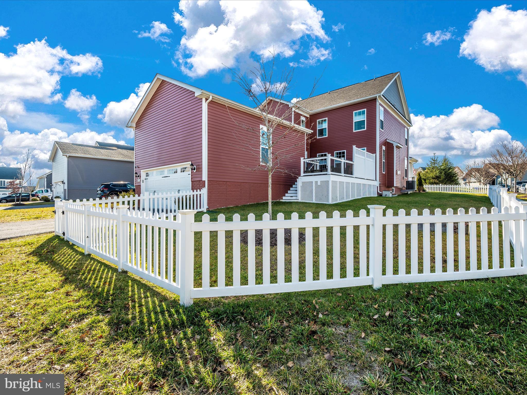 1132 Long Farm Cir