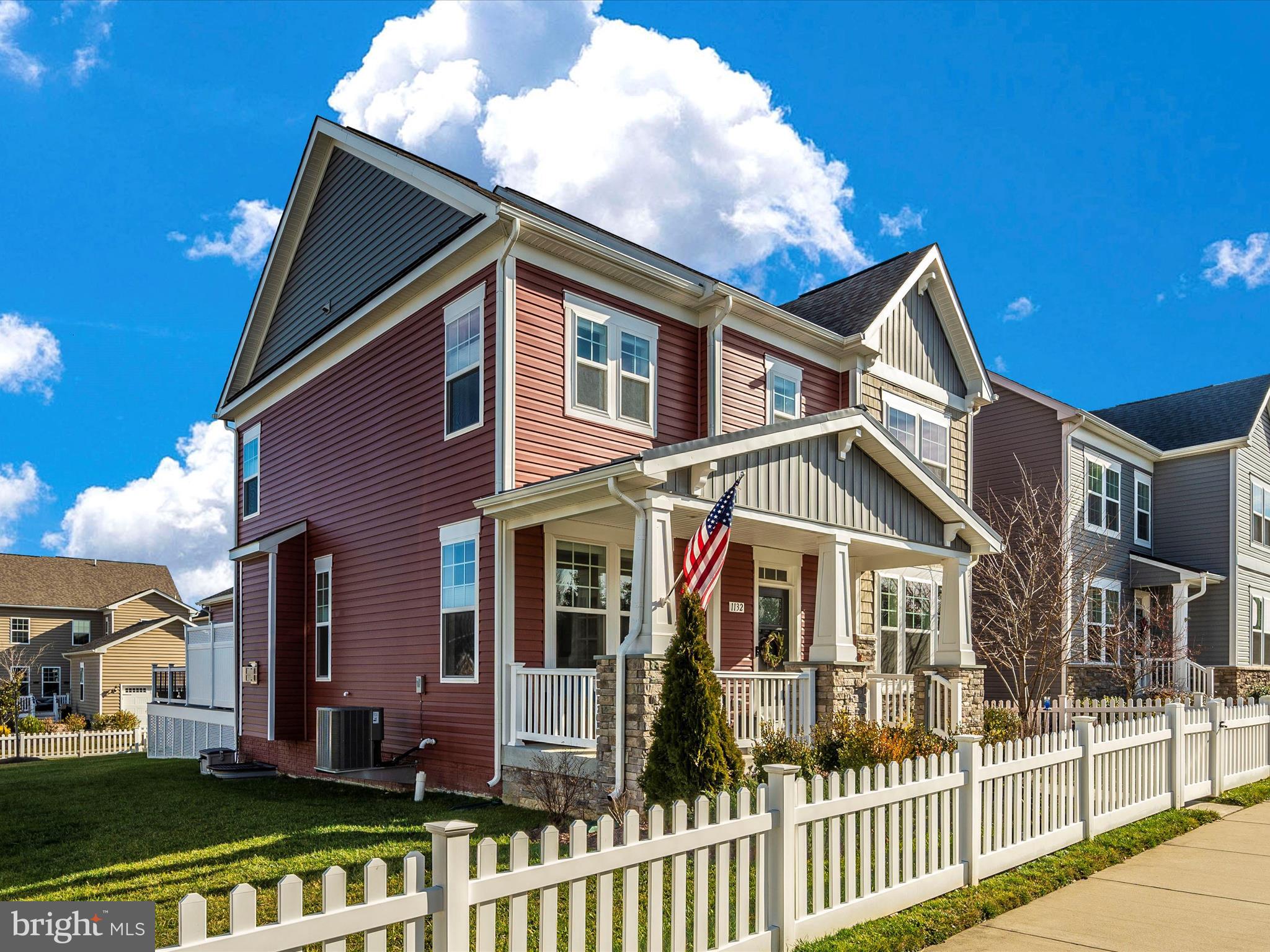 1132 Long Farm Cir