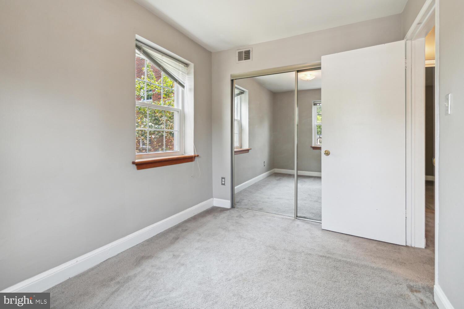 2111 N Scott STREET N Unit: 57