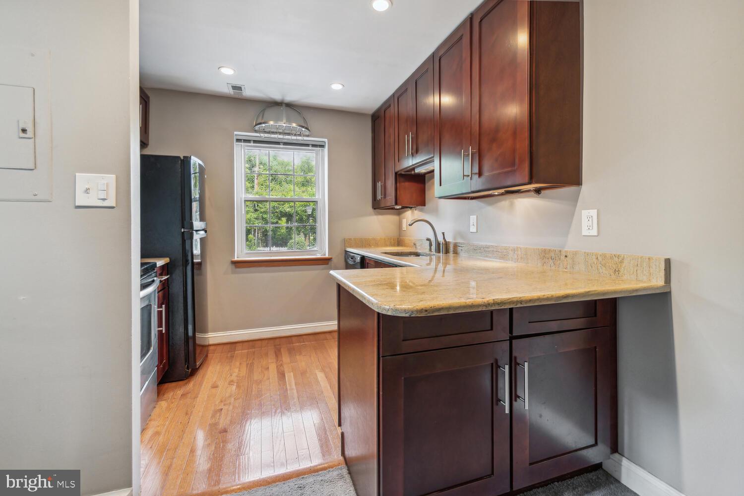 2111 N Scott STREET N Unit: 57