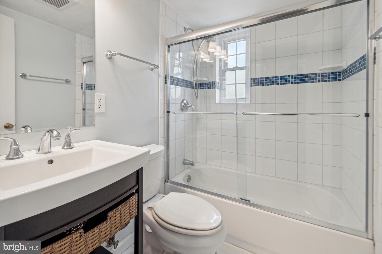 2111 N Scott STREET N Unit: 57