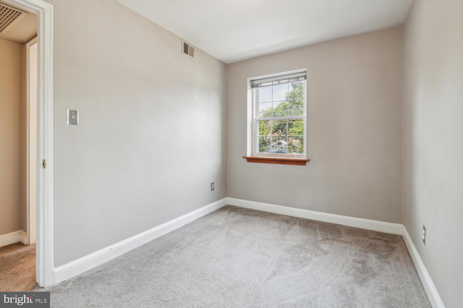 2111 N Scott STREET N Unit: 57