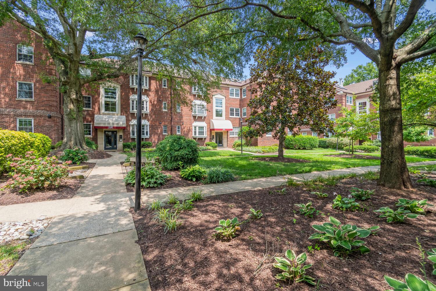 2111 N Scott STREET N Unit: 57