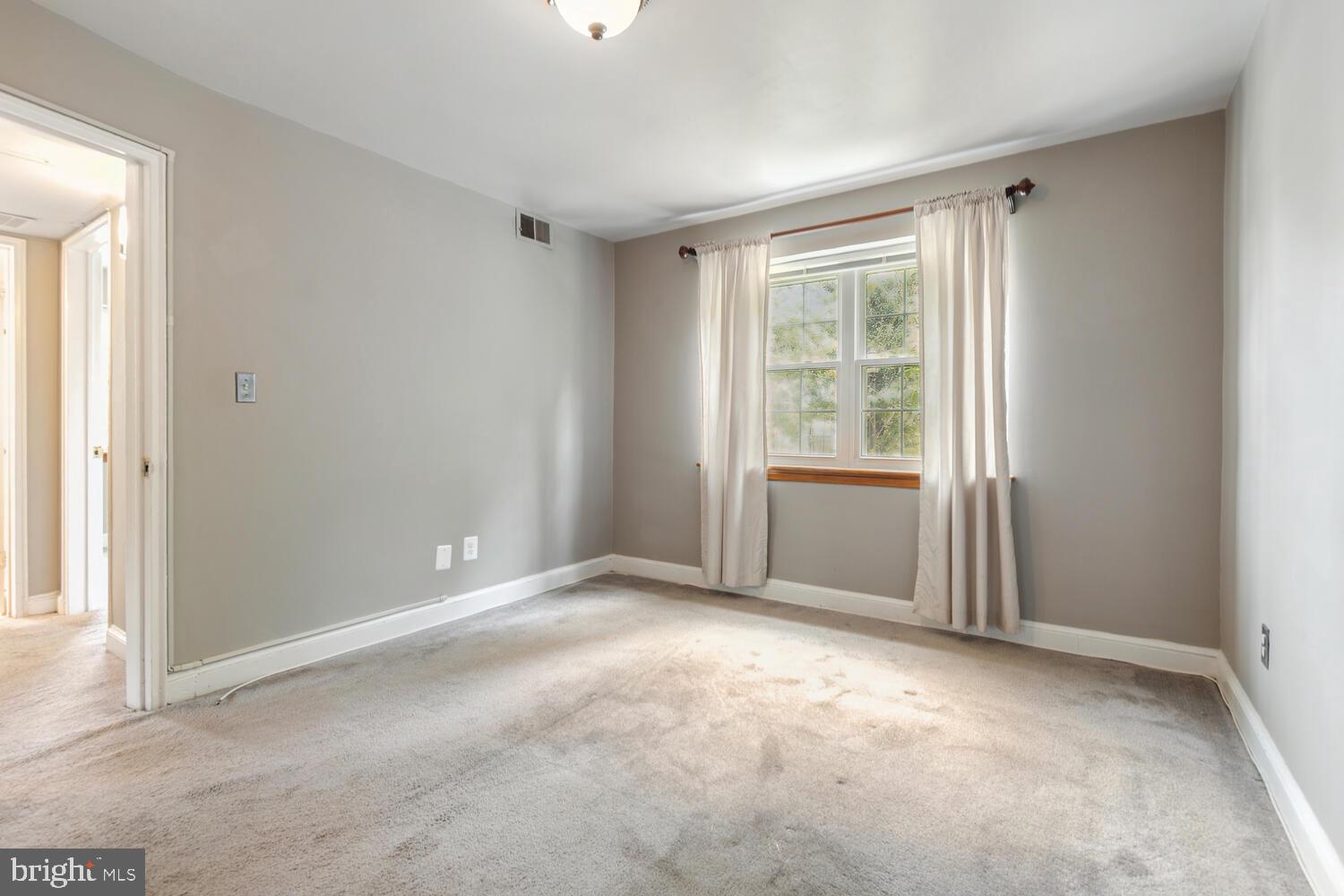 2111 N Scott STREET N Unit: 57