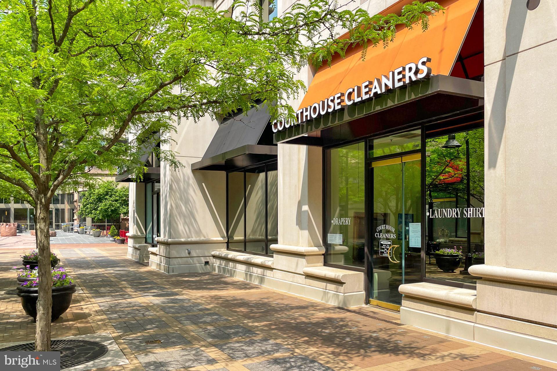 1700B Clarendon BOULEVARD Unit: 124