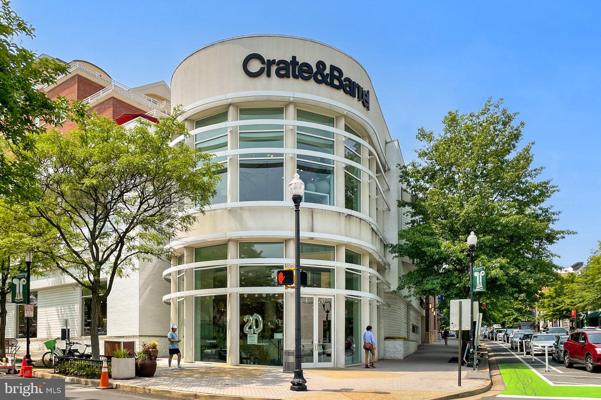 1700B Clarendon BOULEVARD Unit: 124