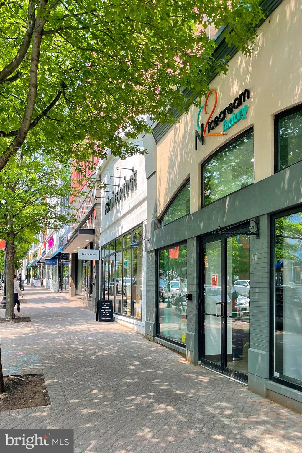 1700B Clarendon BOULEVARD Unit: 124